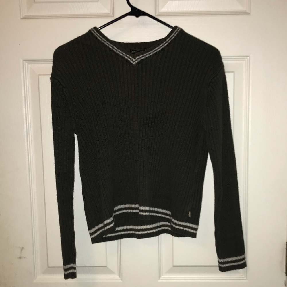 ribbed v-neck army green sweater